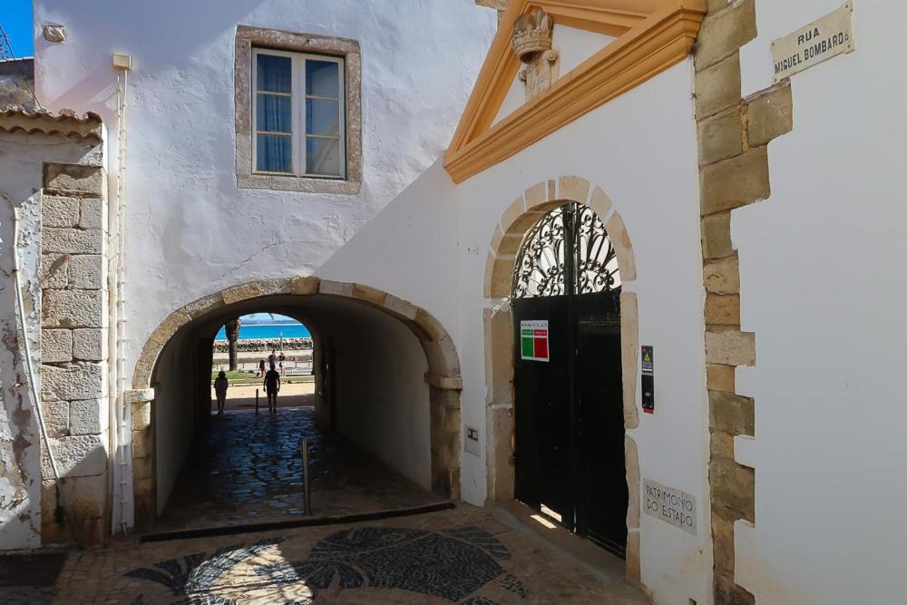In The Old Town Close To The Beach 라고스 외부 사진